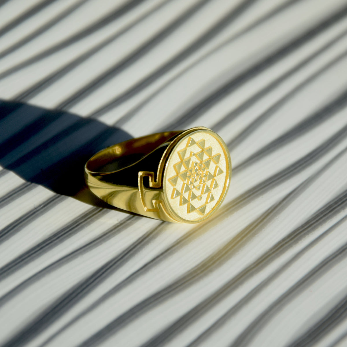 Ring SHREE YANTRA | 925 Silber | vergoldet - ROCK & STEEL GERMANY