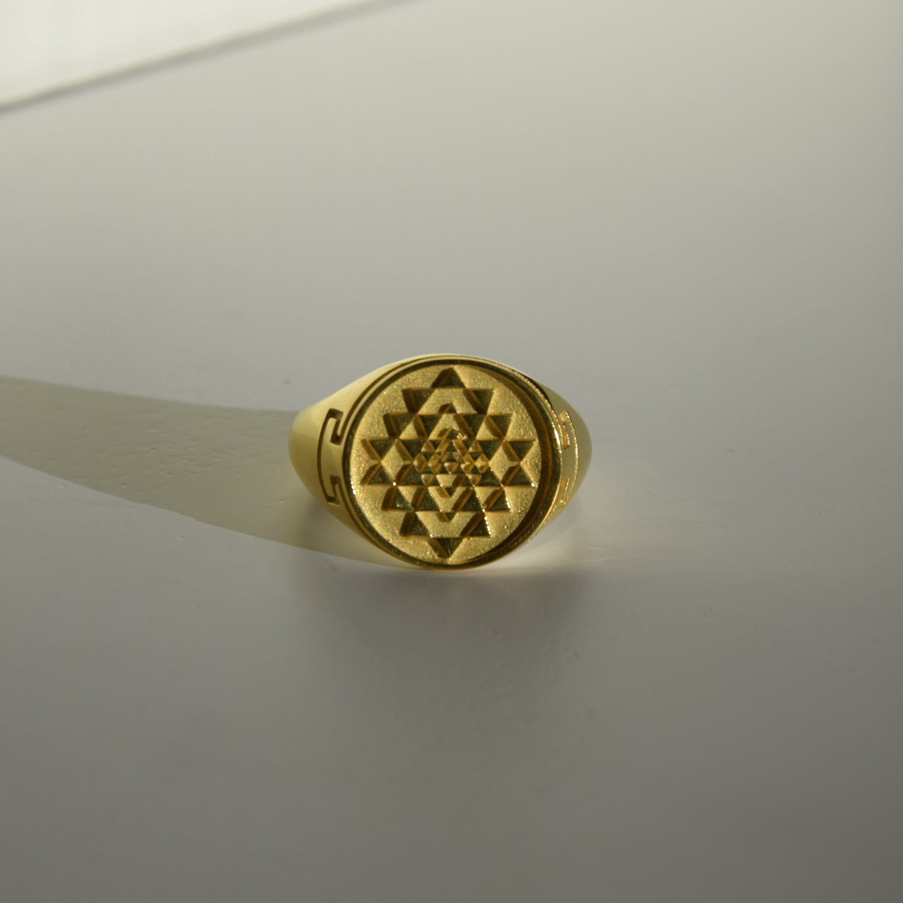 Ring SHREE YANTRA | 925 Silber | vergoldet - ROCK & STEEL GERMANY