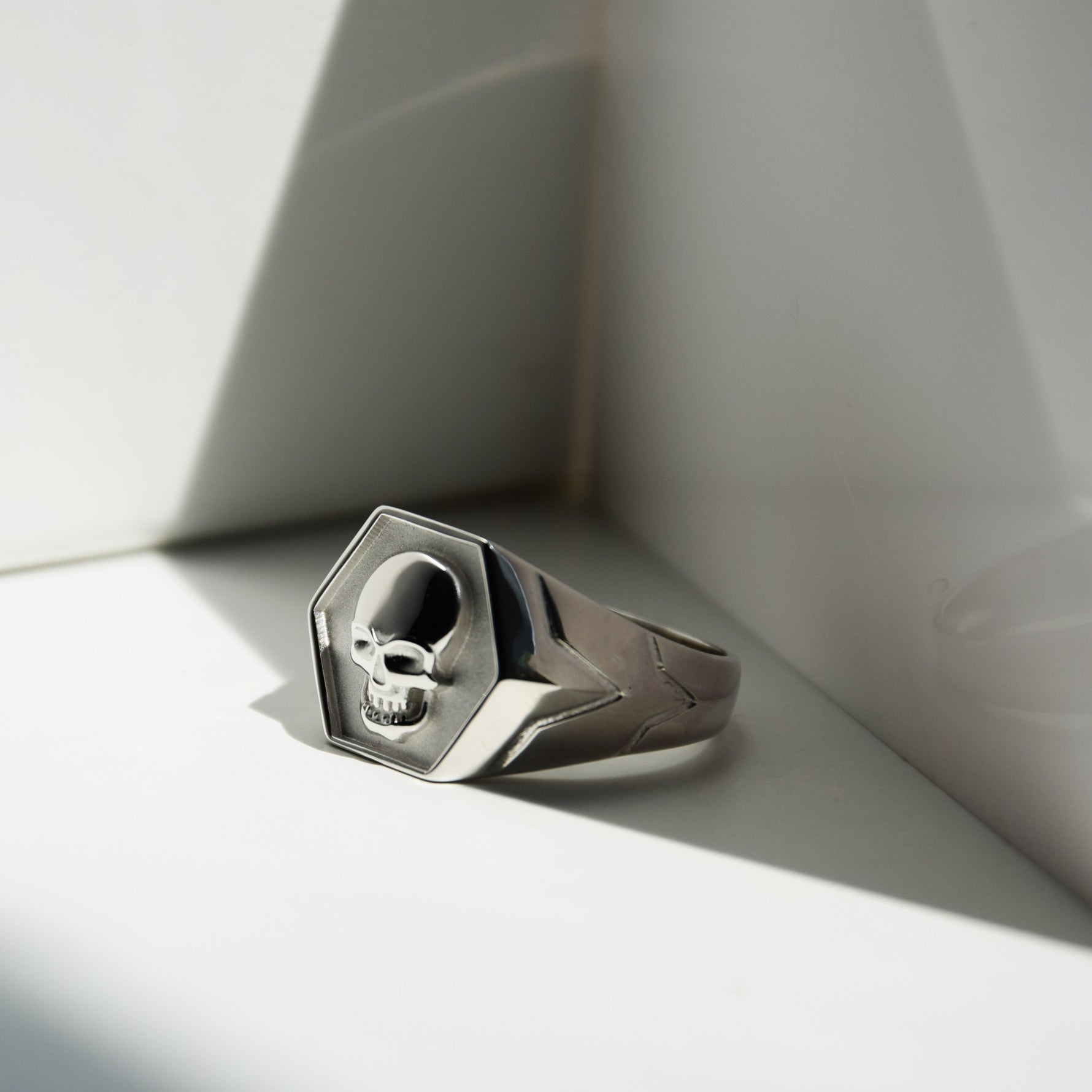 Ring TOTENKOPF BAD BOY | 925 Silber - ROCK & STEEL GERMANY