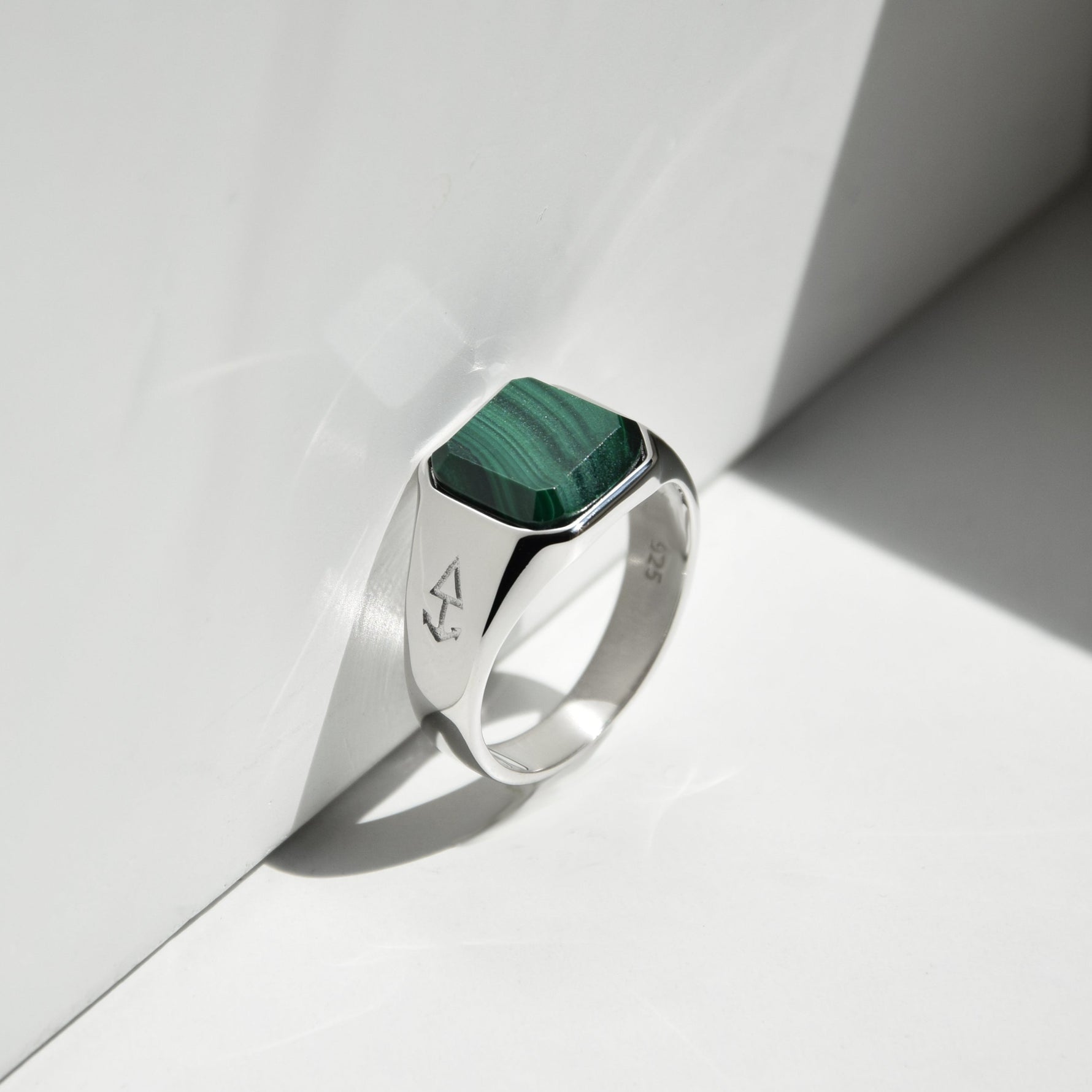 Ring HORUS MALACHIT | 925 Silber - ROCK & STEEL GERMANY