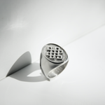 Wisdom Ring | Siegelring mit Glückszeichen | Wisdom Herrenring | Rock & Steel Germany